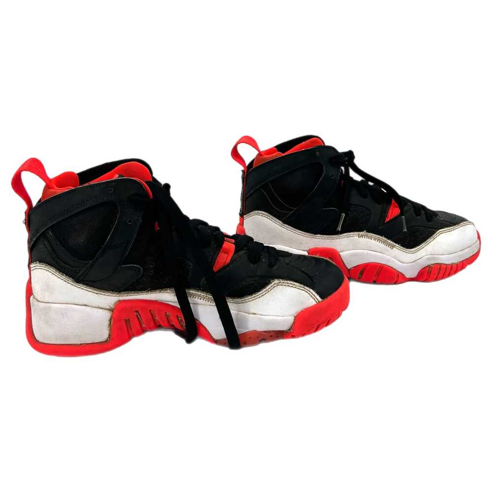 Jordan Orange/Black Synthetic Athletic Sneakers | Men's Size 6